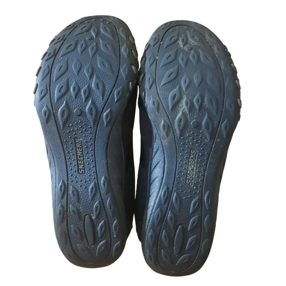 Skechers Womens Relaxed Fit Memory Foam Black Slip On Shoes Size 7.5
